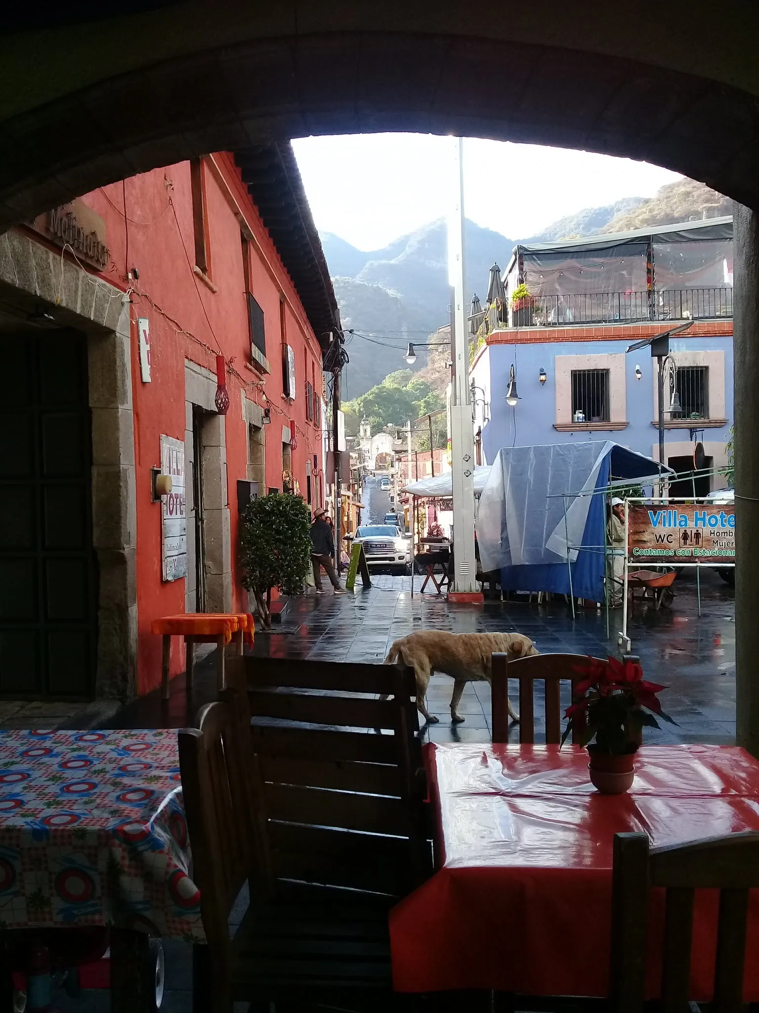 Los Portales image 1