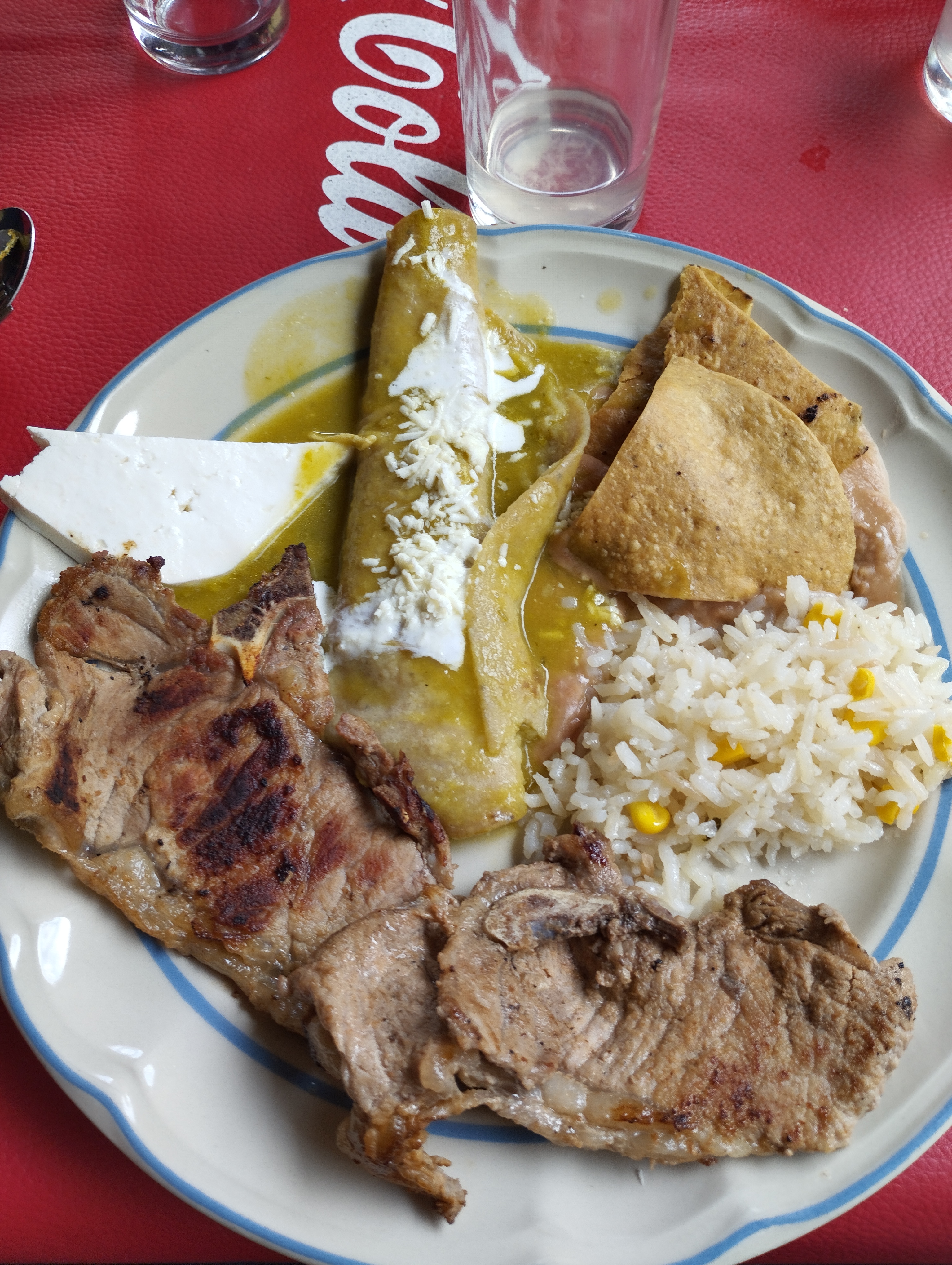 Los Portales image 2