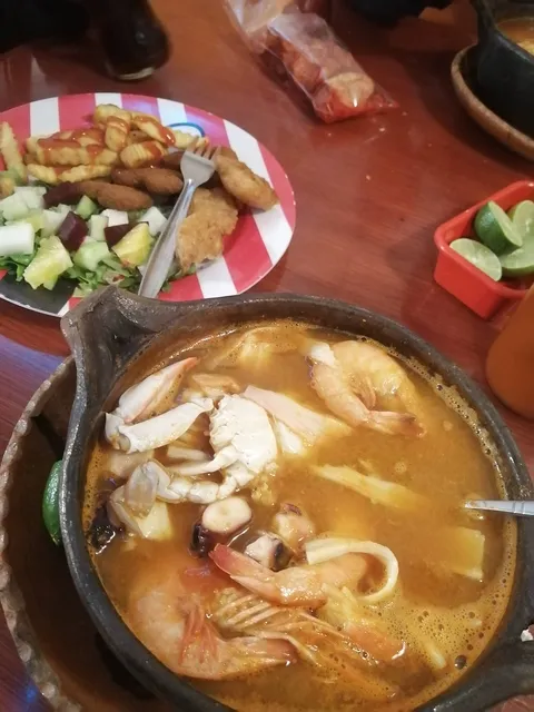 El Güero Marisquero image 6