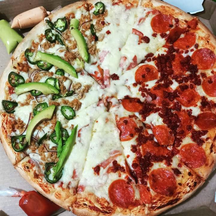 IKEROS PIZZA image 3