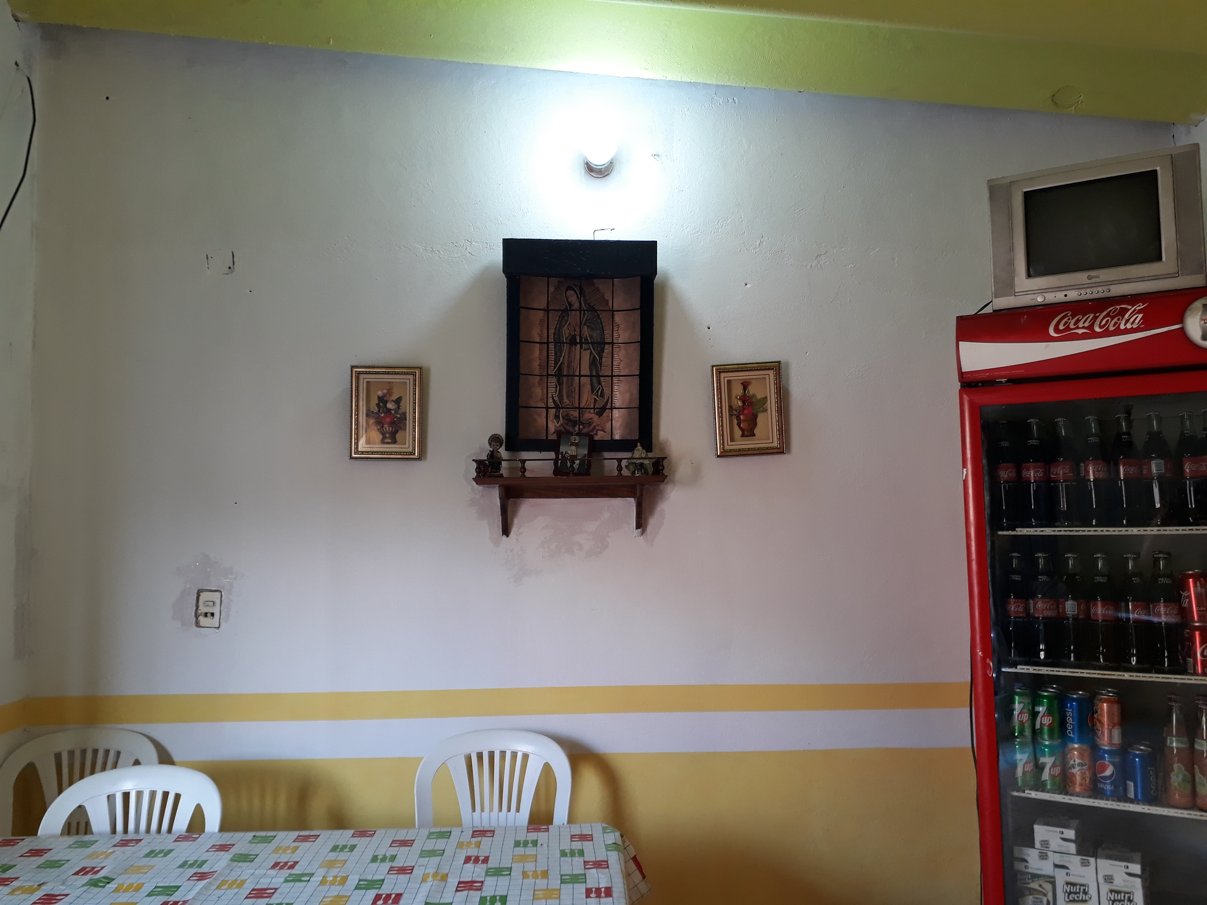 "Roki" Tortas Y Hamburguesas image 1