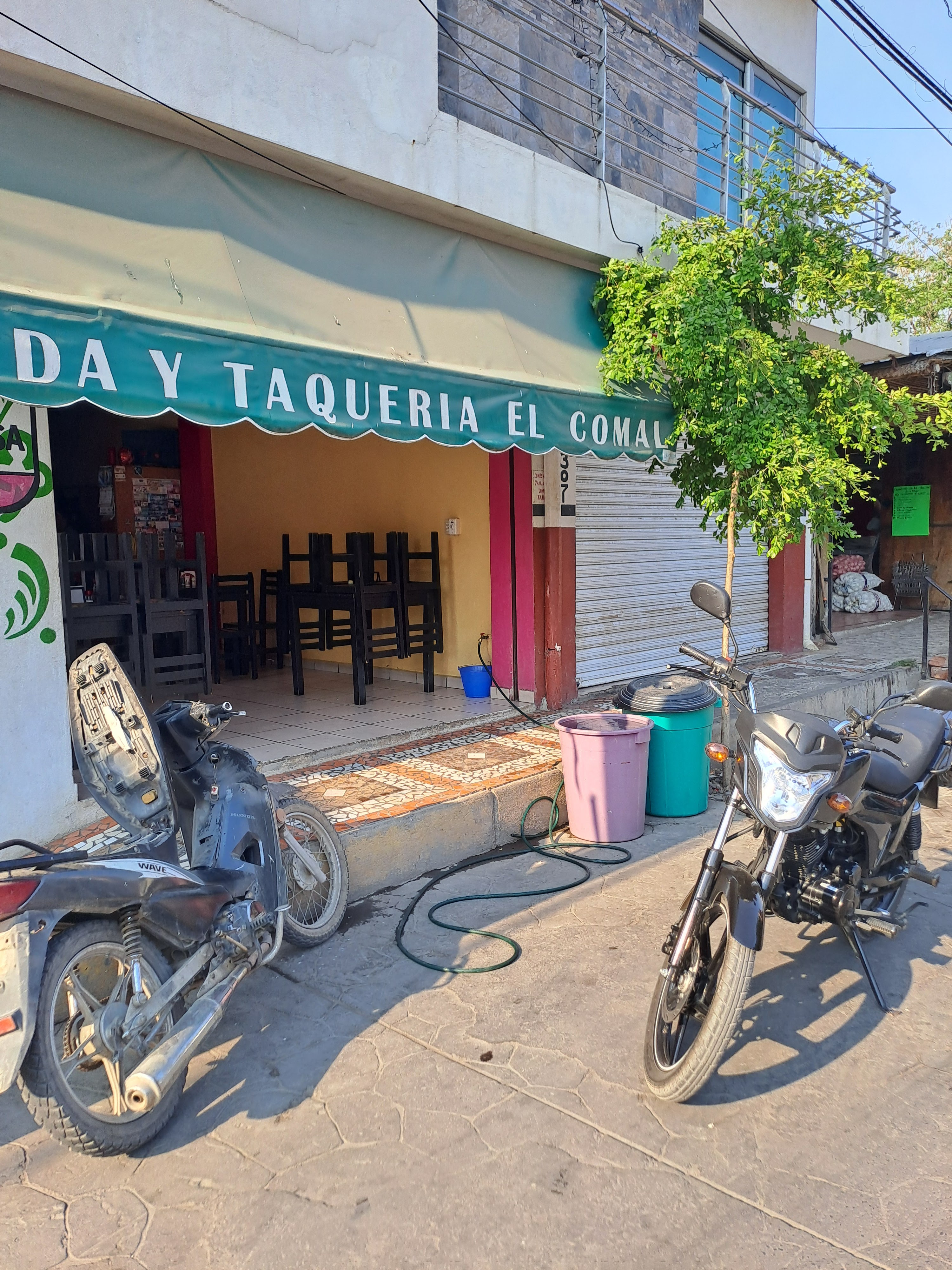 Fonda y taqueria "El Comal" image 3