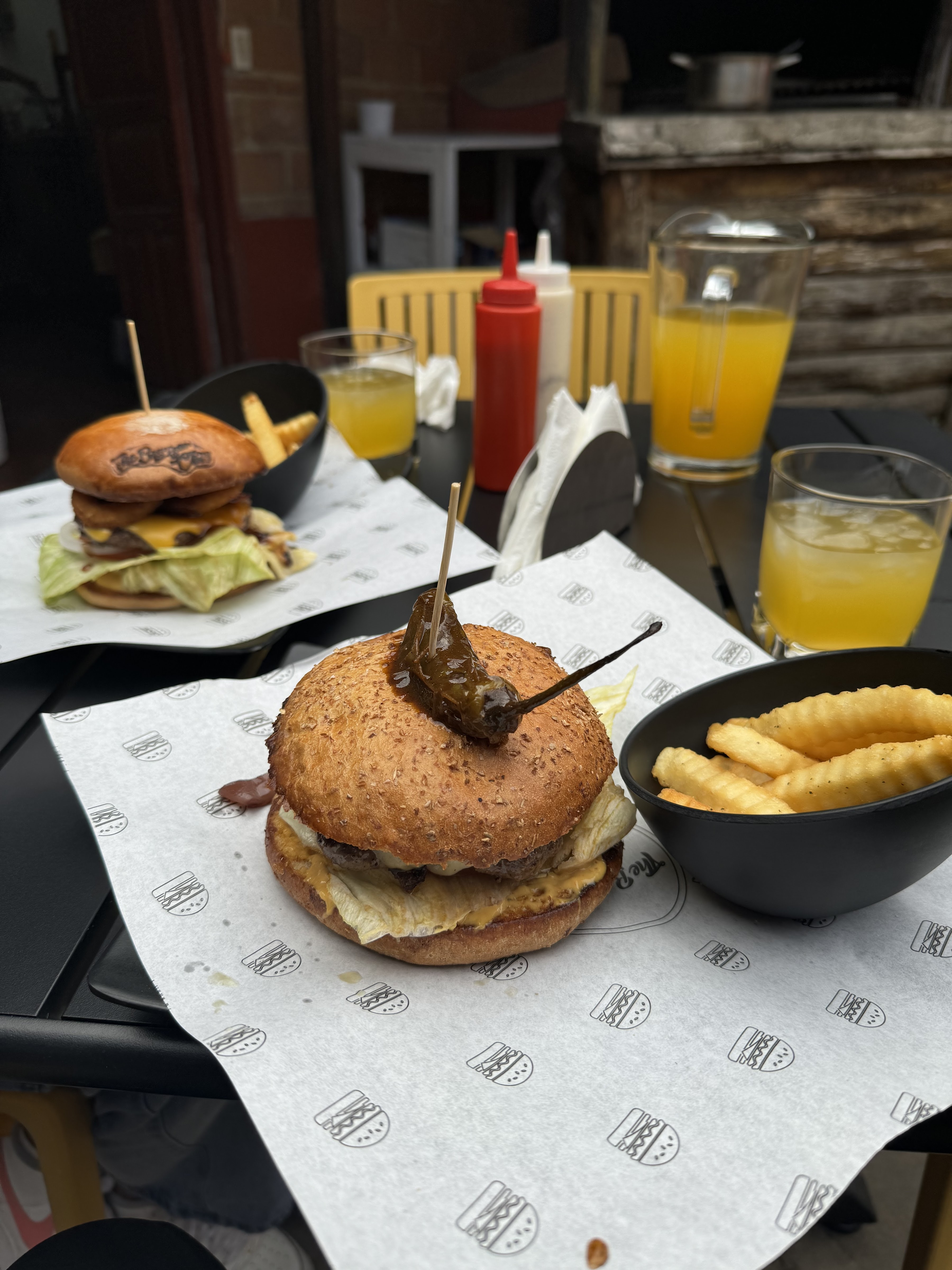 The Burger Club image 4