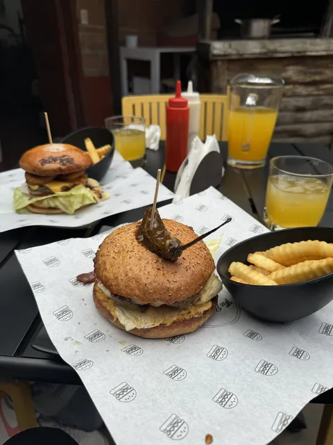 The Burger Club image 4