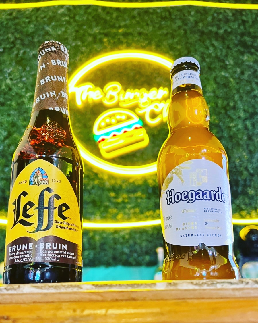 The Burger Club image 6