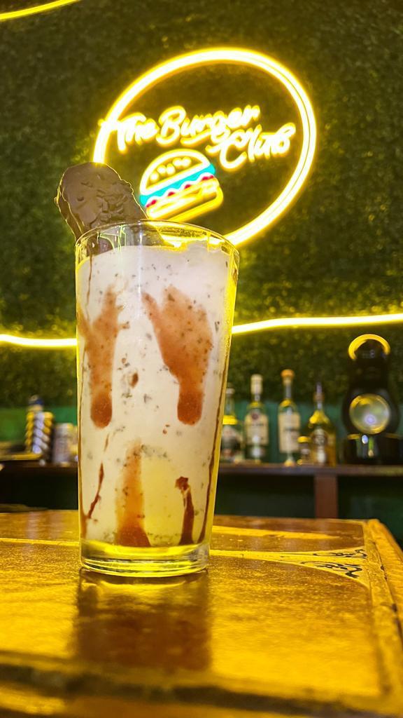 The Burger Club image 7