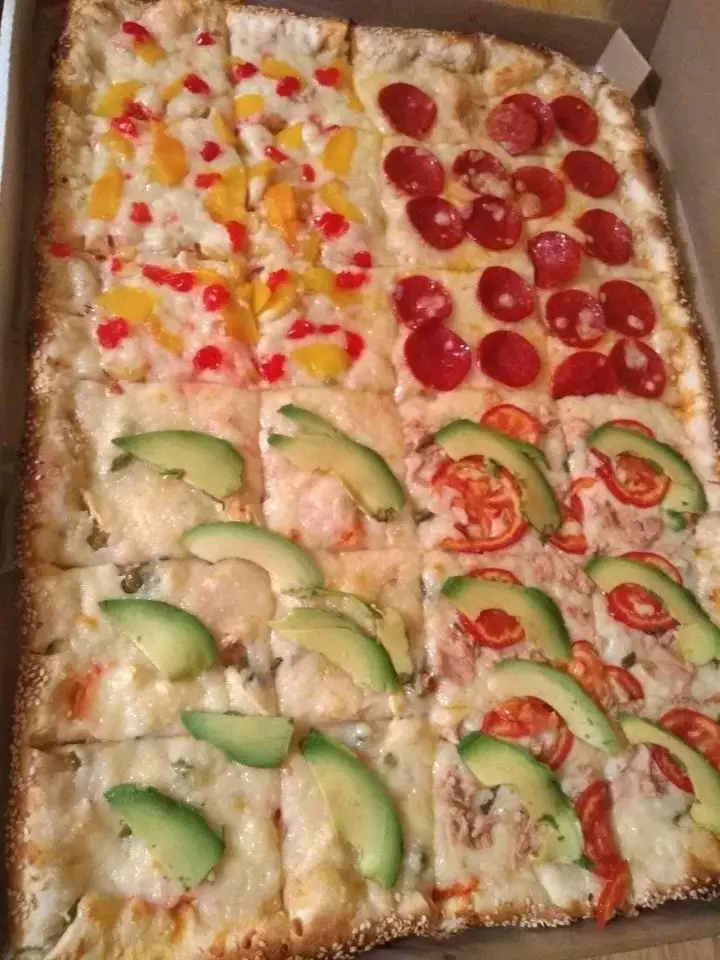 Gregorios pizza image 10