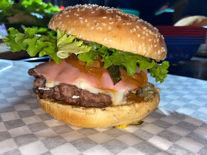 The Big Show Burgers image 2