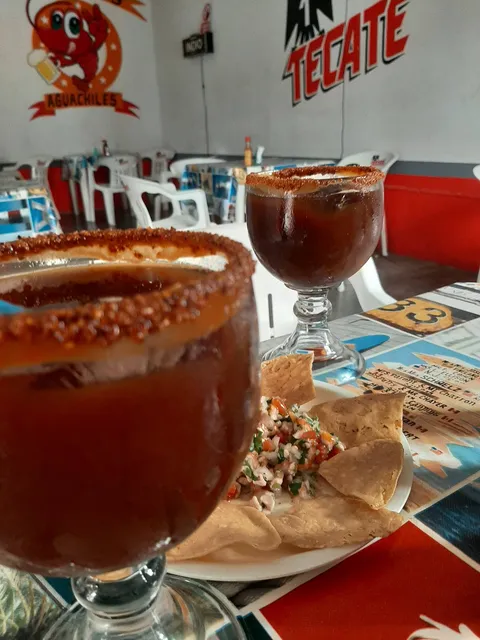 LOS 2 AGUACHILES image 2
