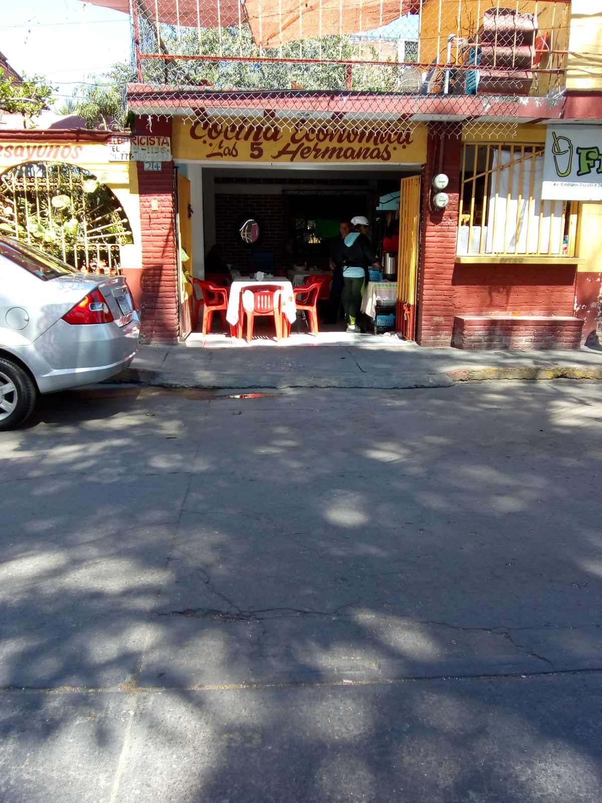 Cocina economíca los 5 hermanos image 1