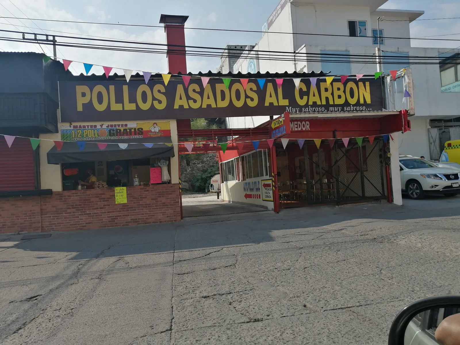 Pollo Feliz image 2
