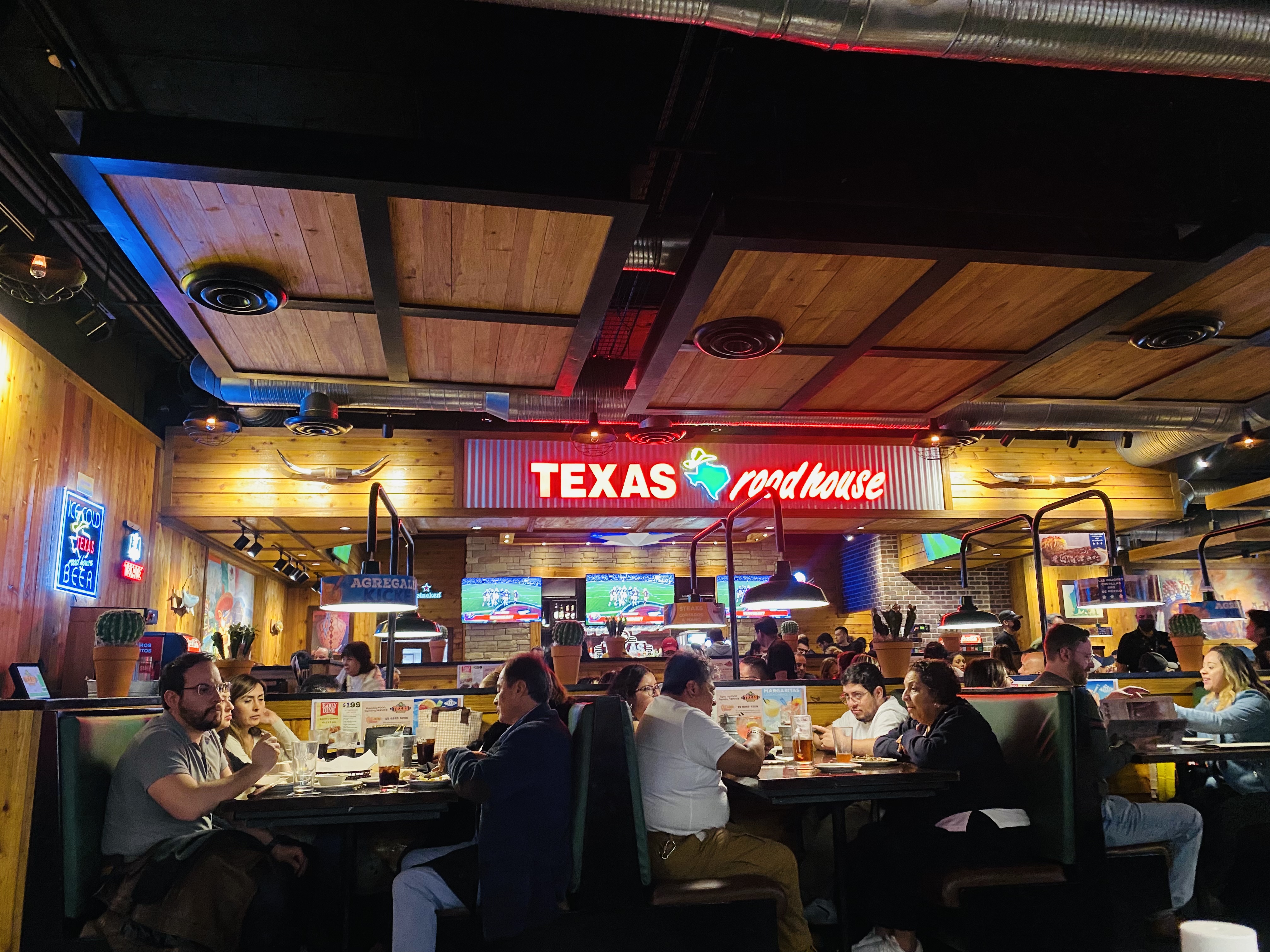 Texas Roadhouse Santa Fe image 7