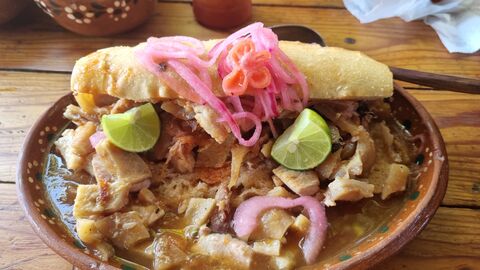 Carnitas El Porton Negro image 4