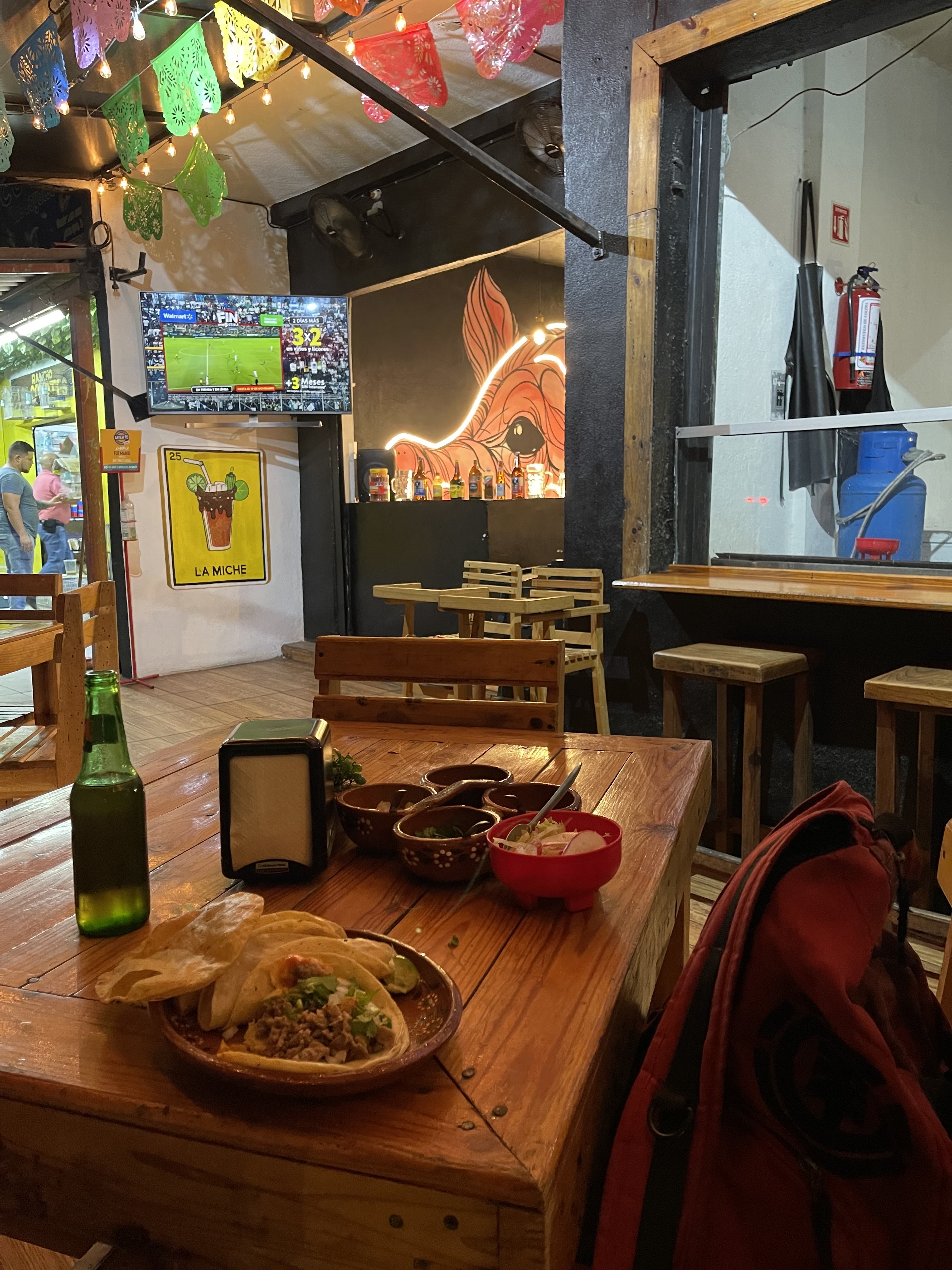 Carnitas El Porton Negro image 5