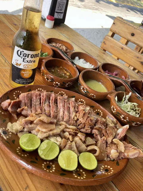 Carnitas El Porton Negro image 6