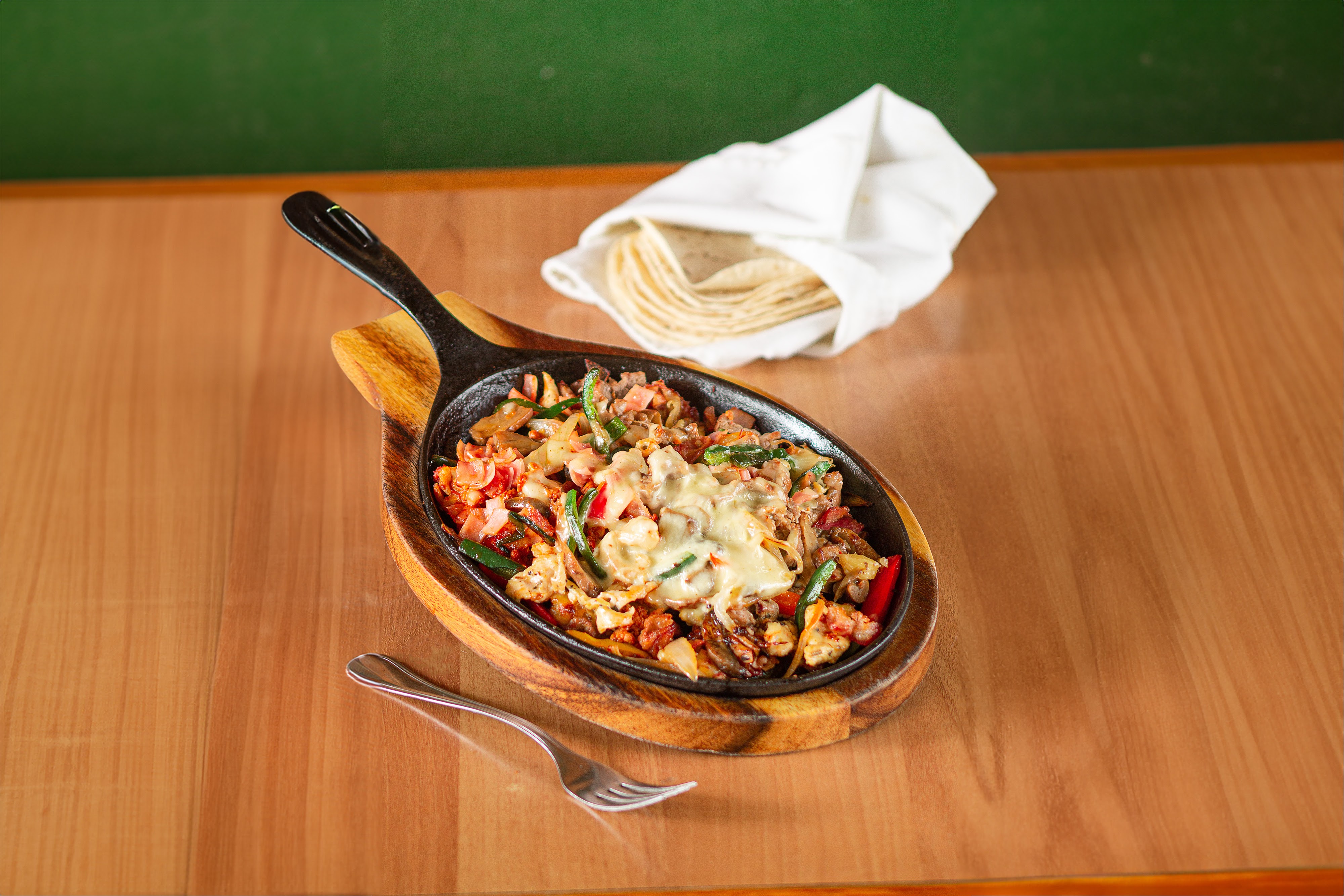 Sol Y Luna Boulevard image 2