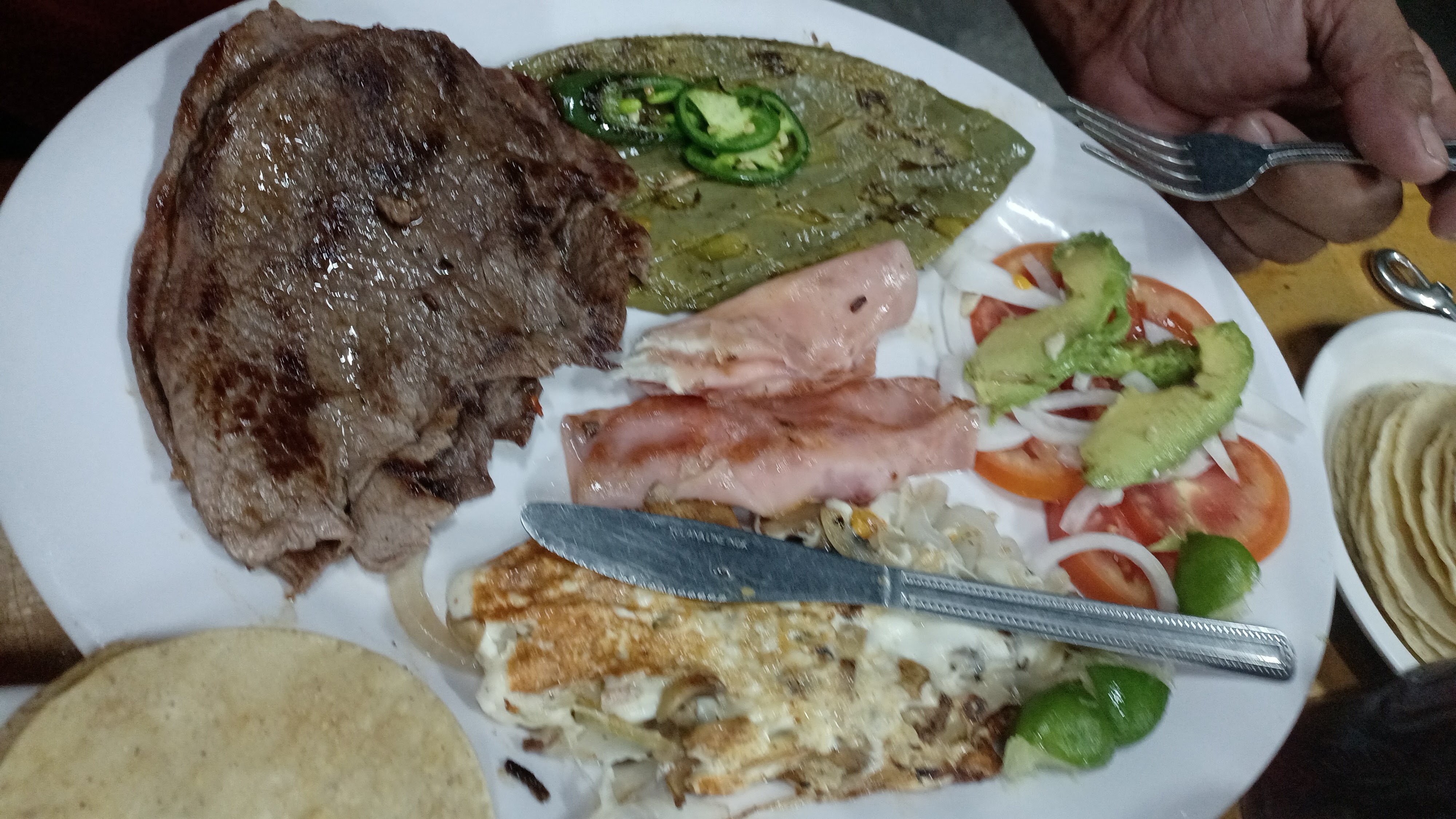 Taquería EL MERENDERO image 9