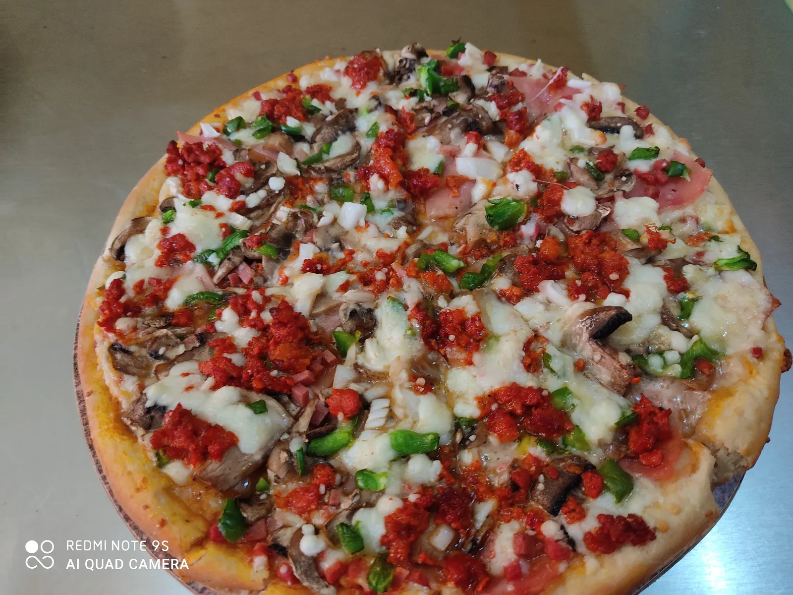 Yuves Pizza image 1