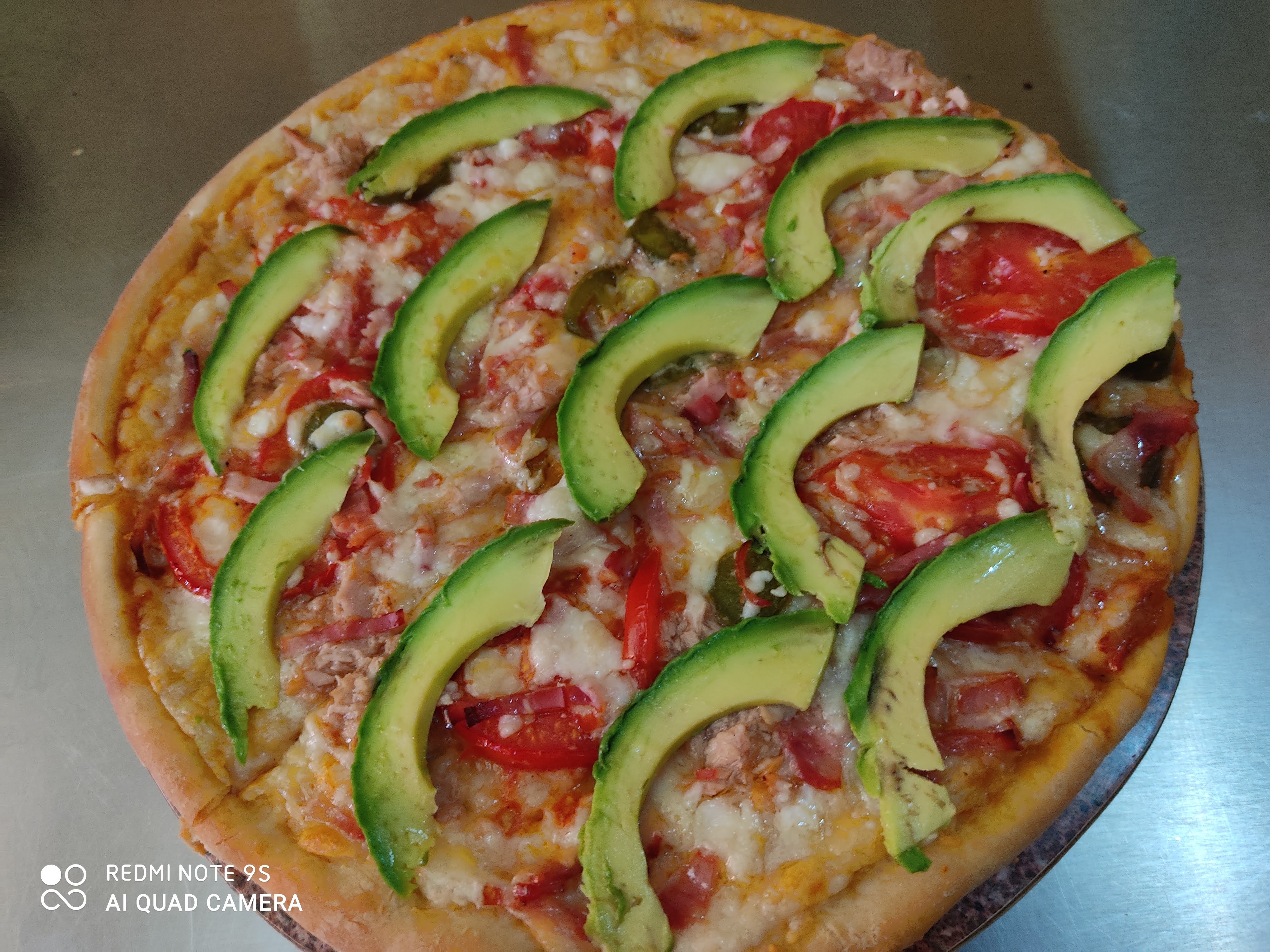 Yuves Pizza image 6