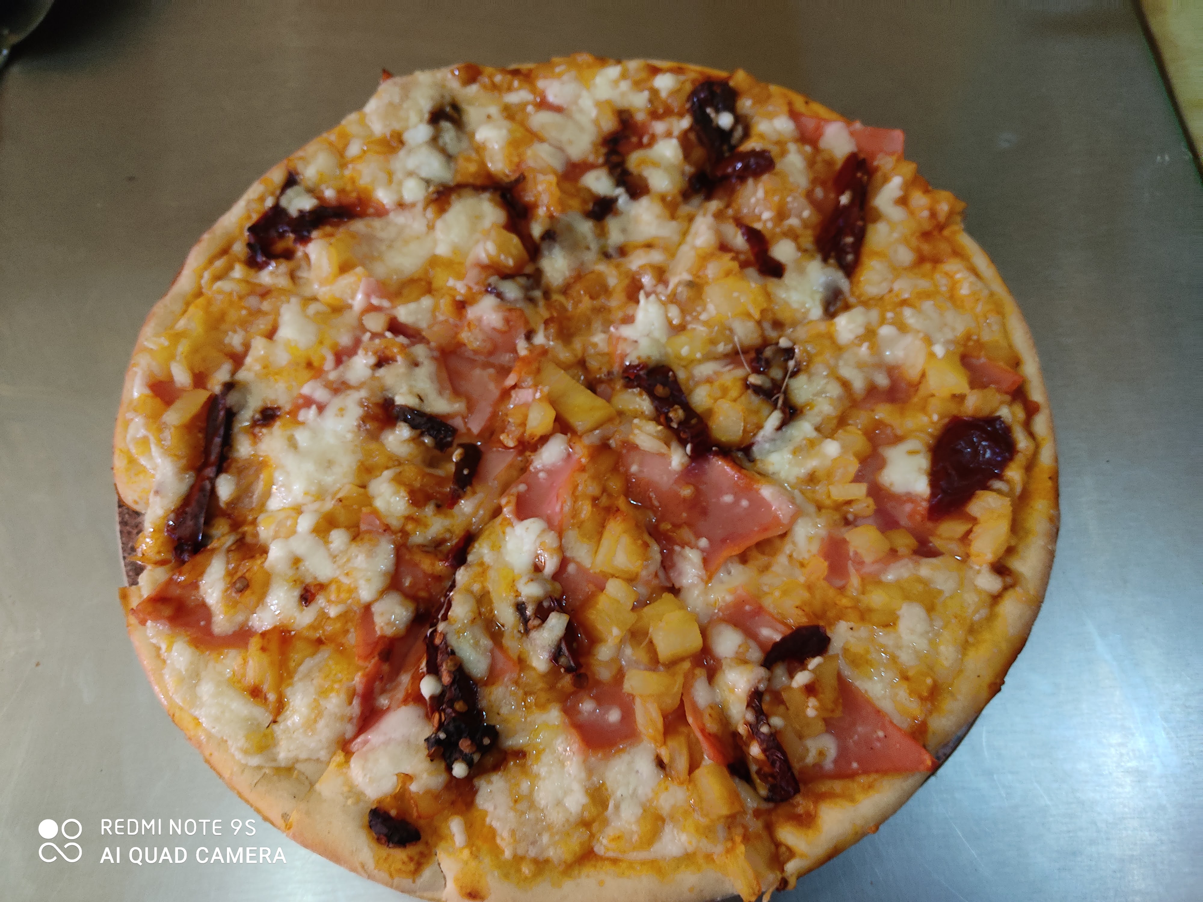 Yuves Pizza image 8