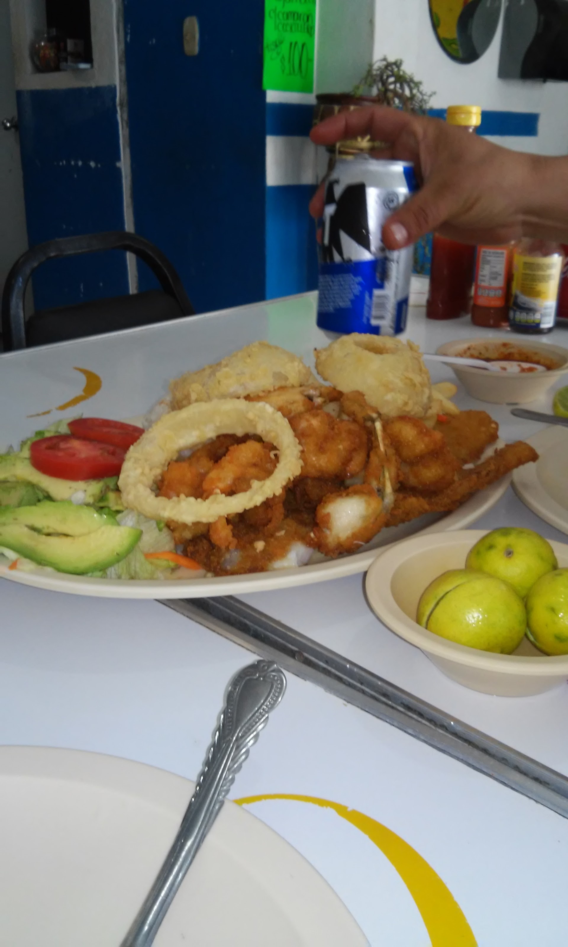 MARISCOS LA RANITA'S image 5