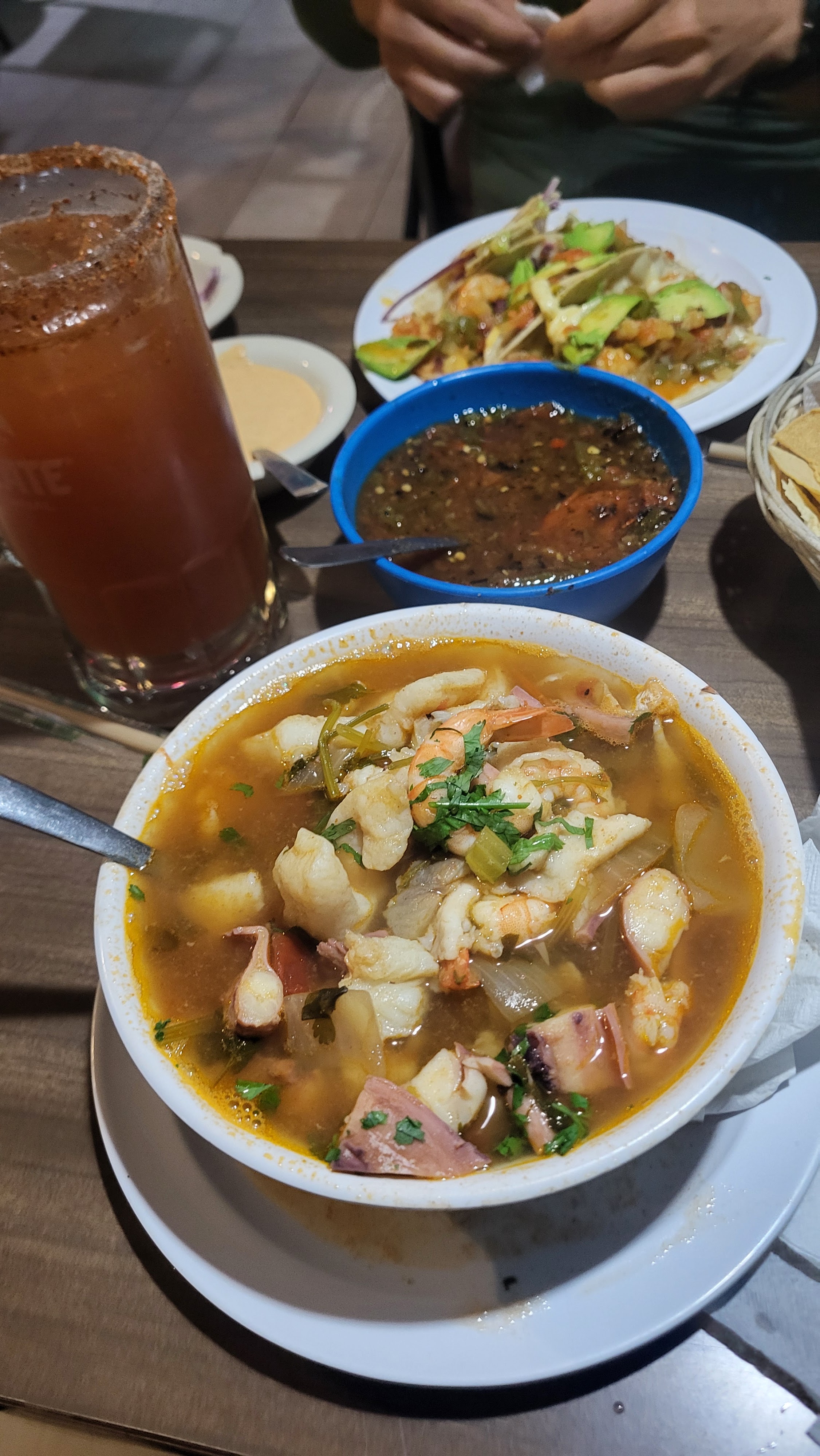 La Estrella Pescados Y Mariscos image 6