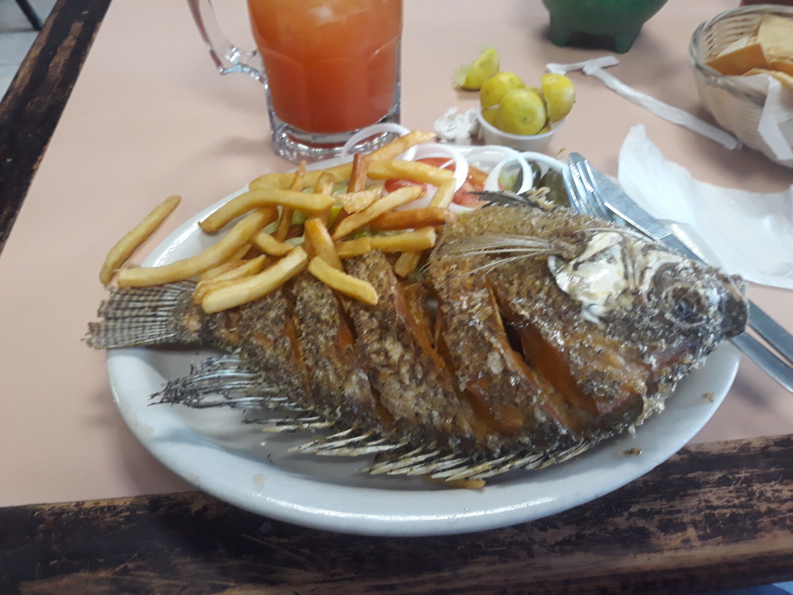 La Estrella Pescados Y Mariscos image 9