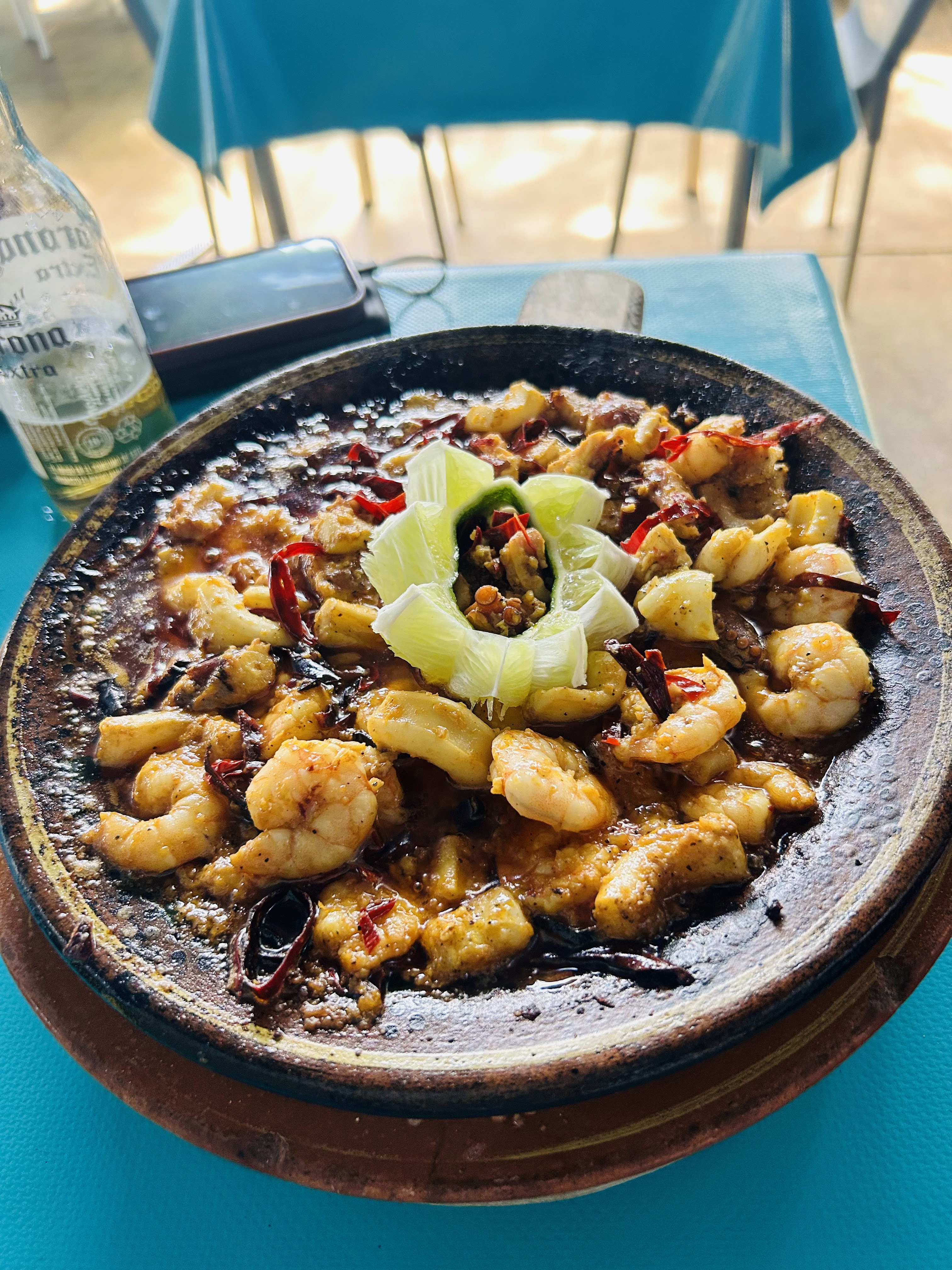 Mariscos la cueva del pez maya image 3