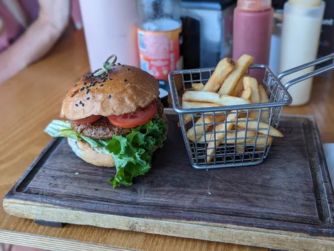 Eat Bar image 4