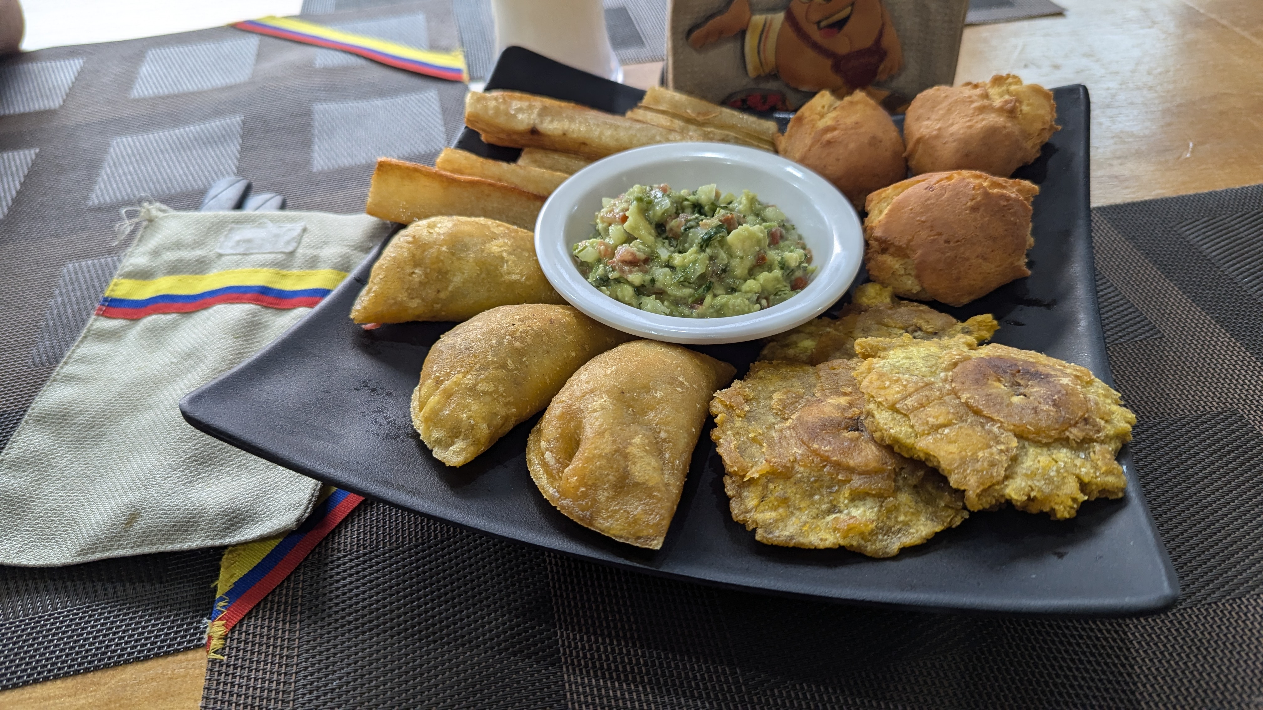 Mi Rinconcito Colombiano El lugar de los Parceros image 9