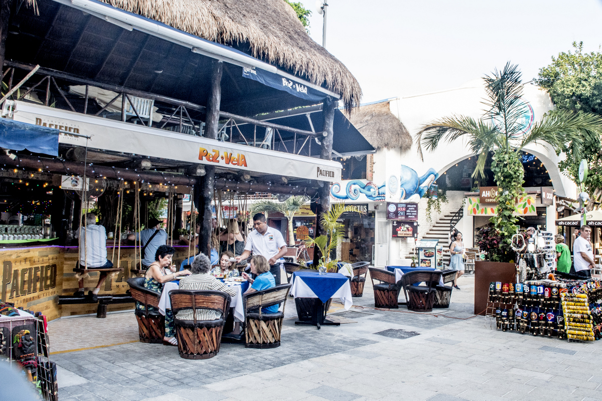 Pez Vela Restaurant image 6