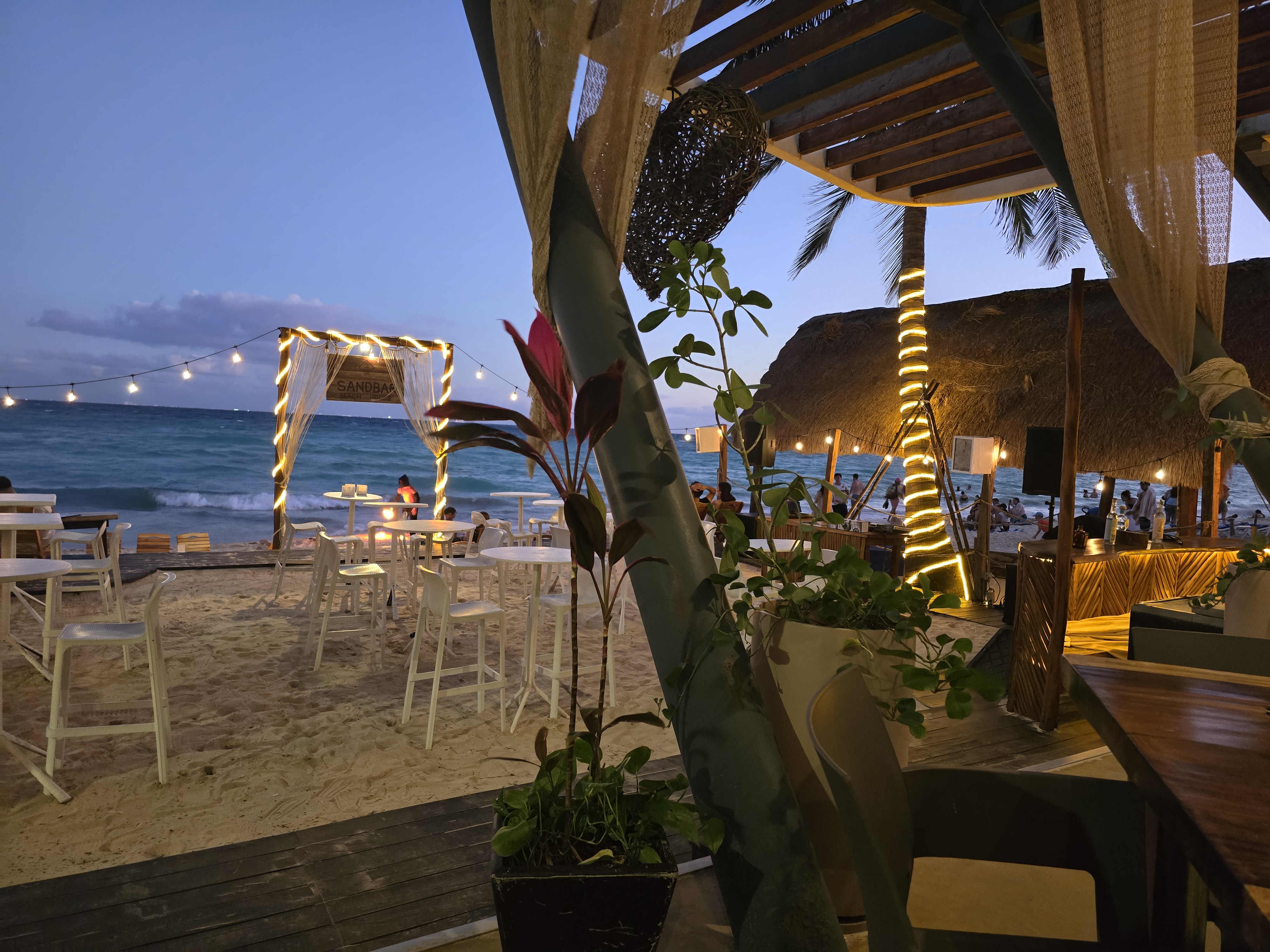 Sandbar Restaurante at The Carmen image 2