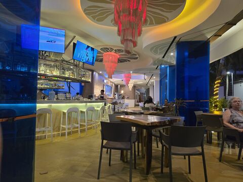 Sandbar Restaurante at The Carmen image 5
