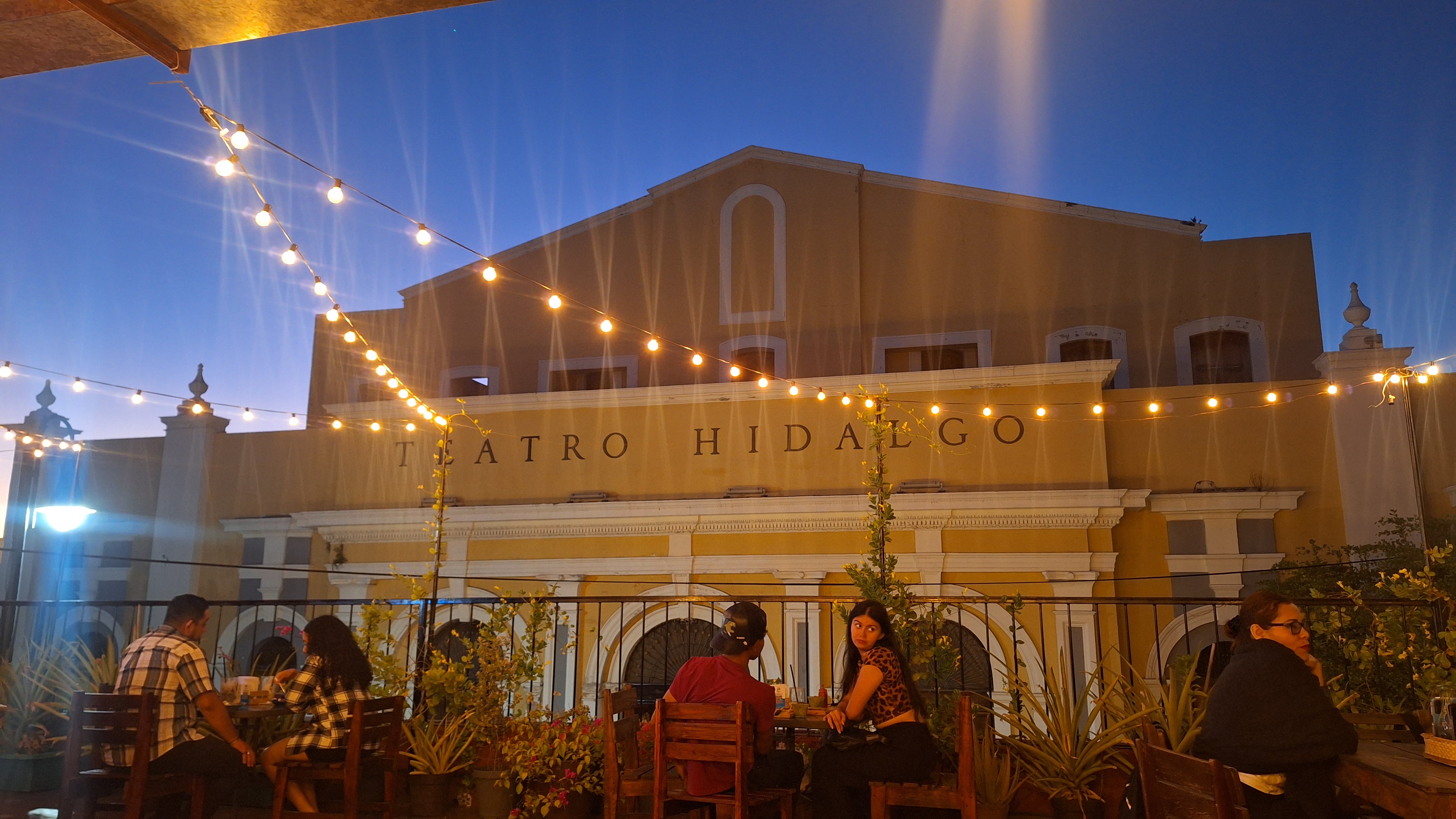 Llueve café image 5