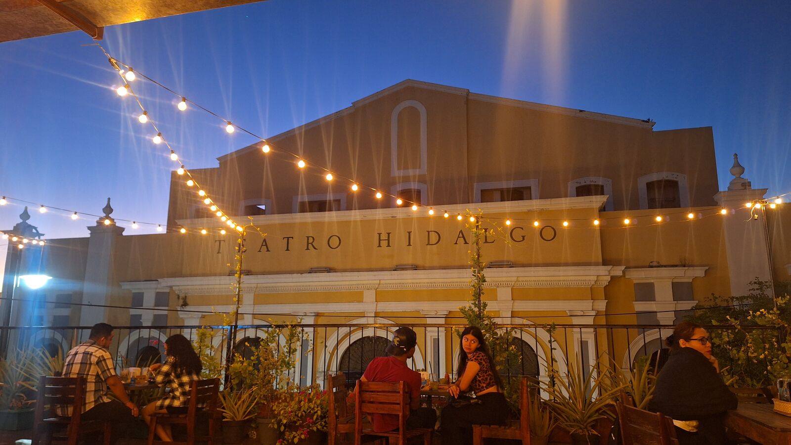 Llueve café image 5