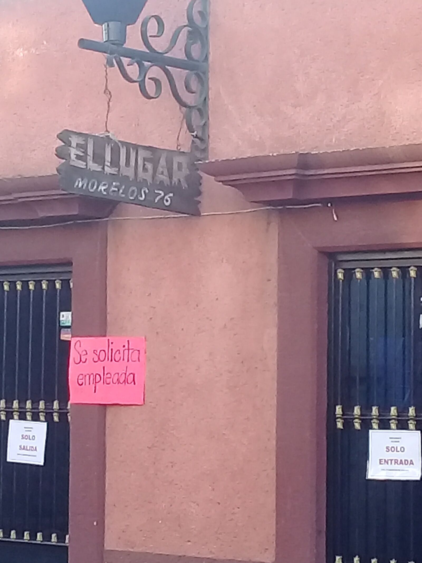 El Lugar image 5