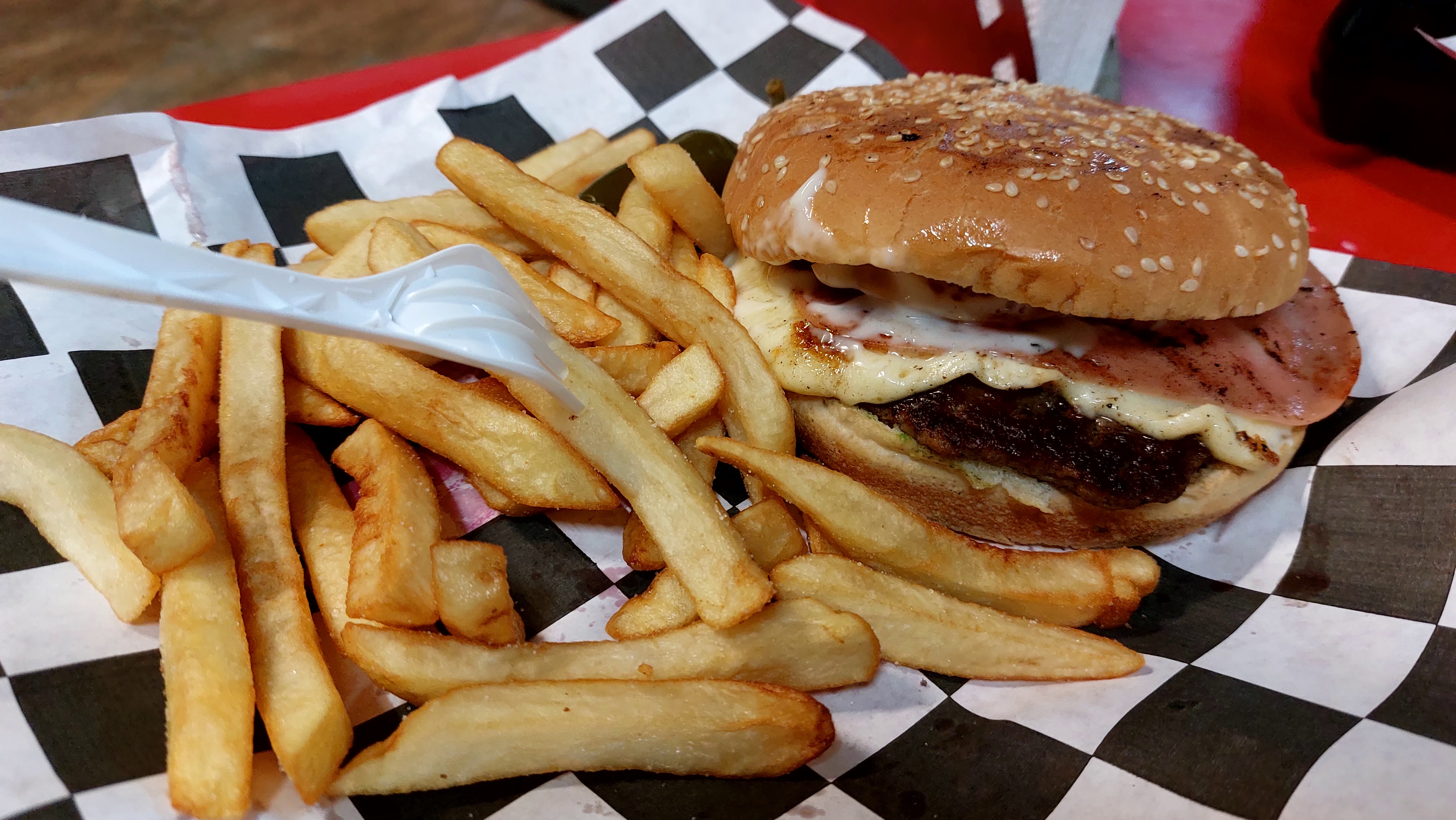 110 Cien Diez Hamburguesas al Carbón image 2