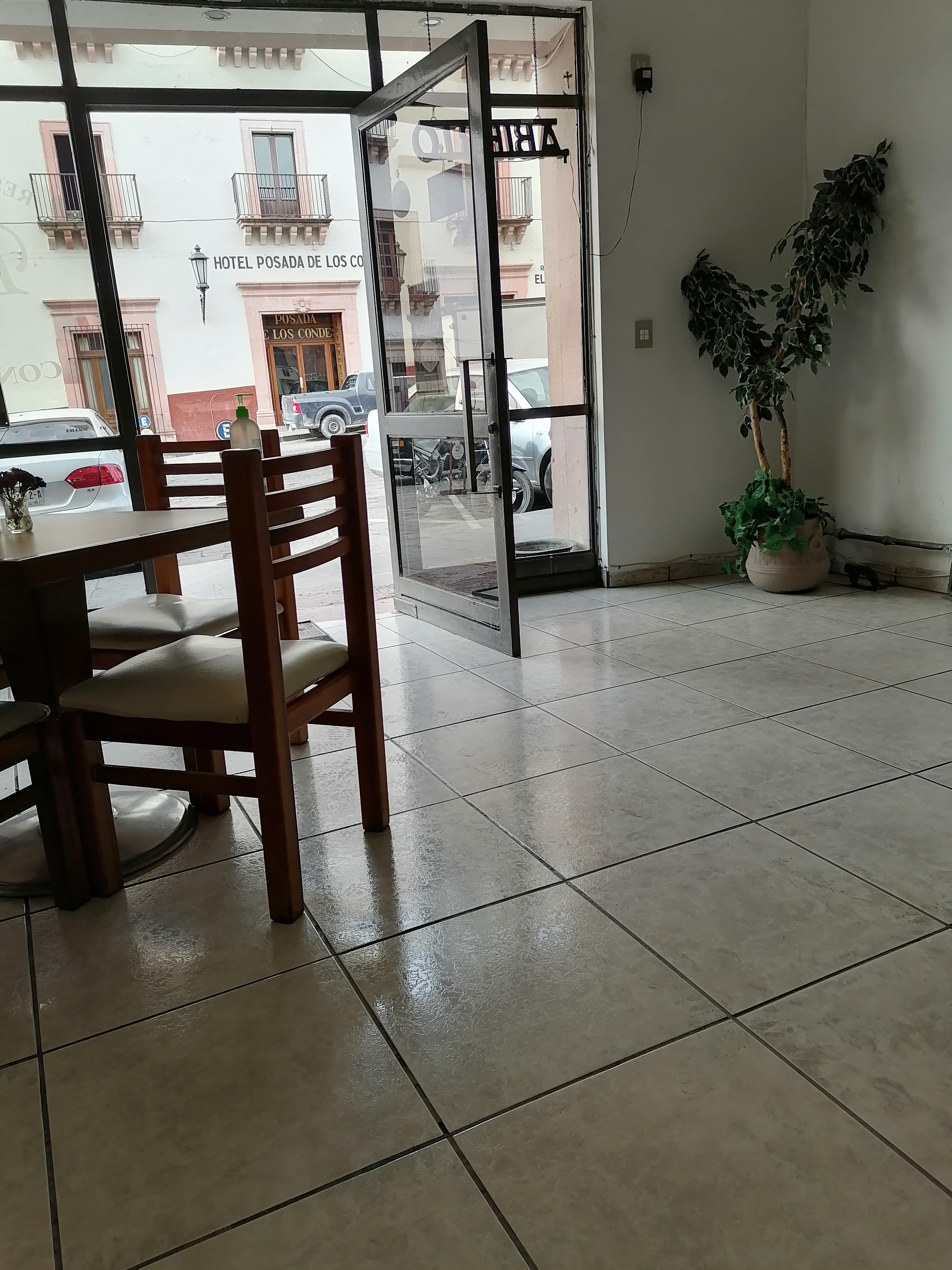 Restauran Condesa image 5