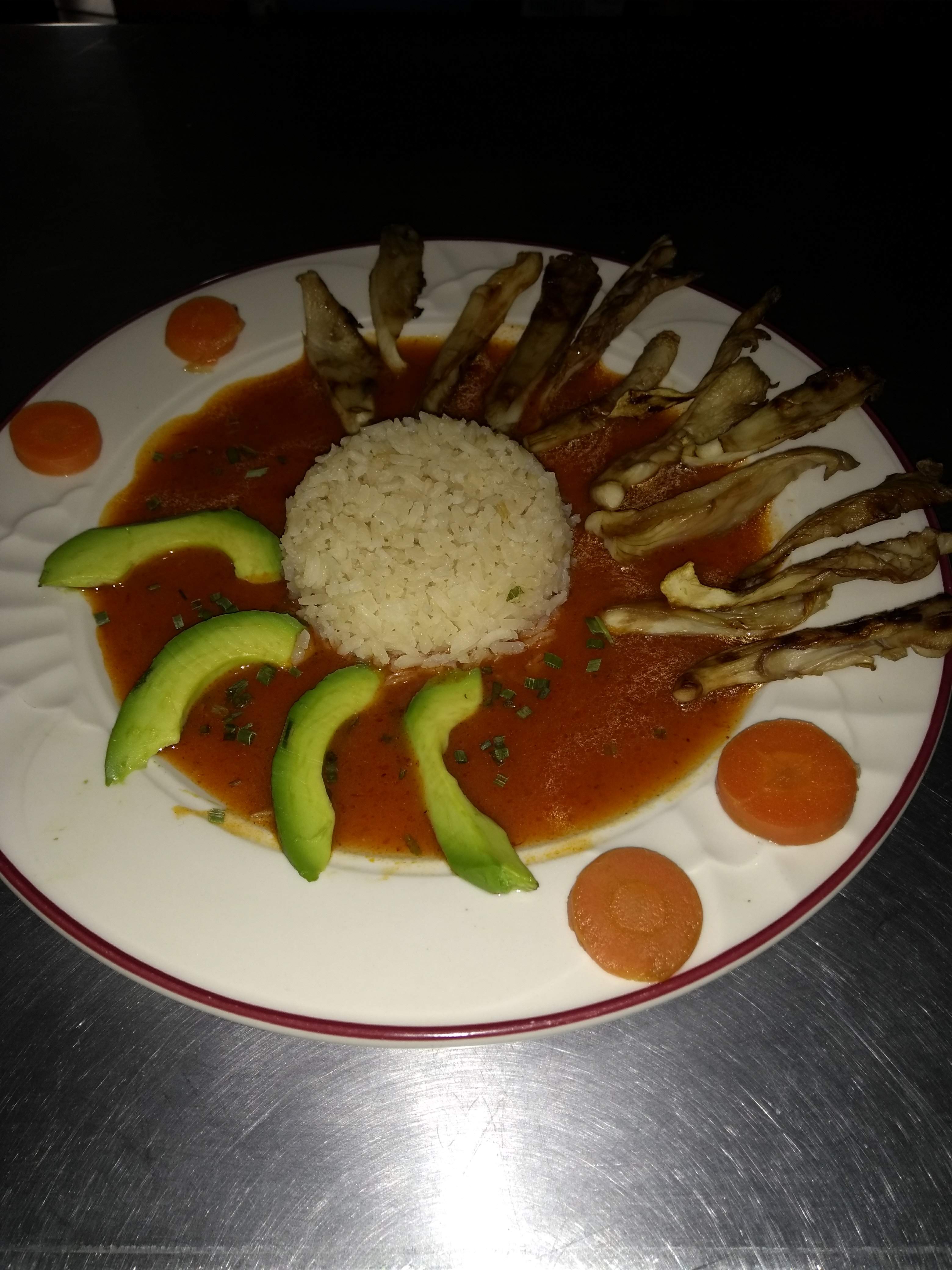 om burguer RINCÓN VEGETARIANO image 9