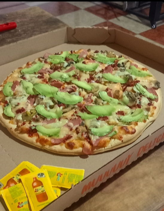 Nany's PIZZA image 2