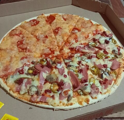 Nany's PIZZA image 3