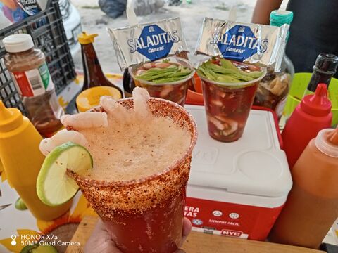 Micheladas y Mariscos "El Pollito" image 5