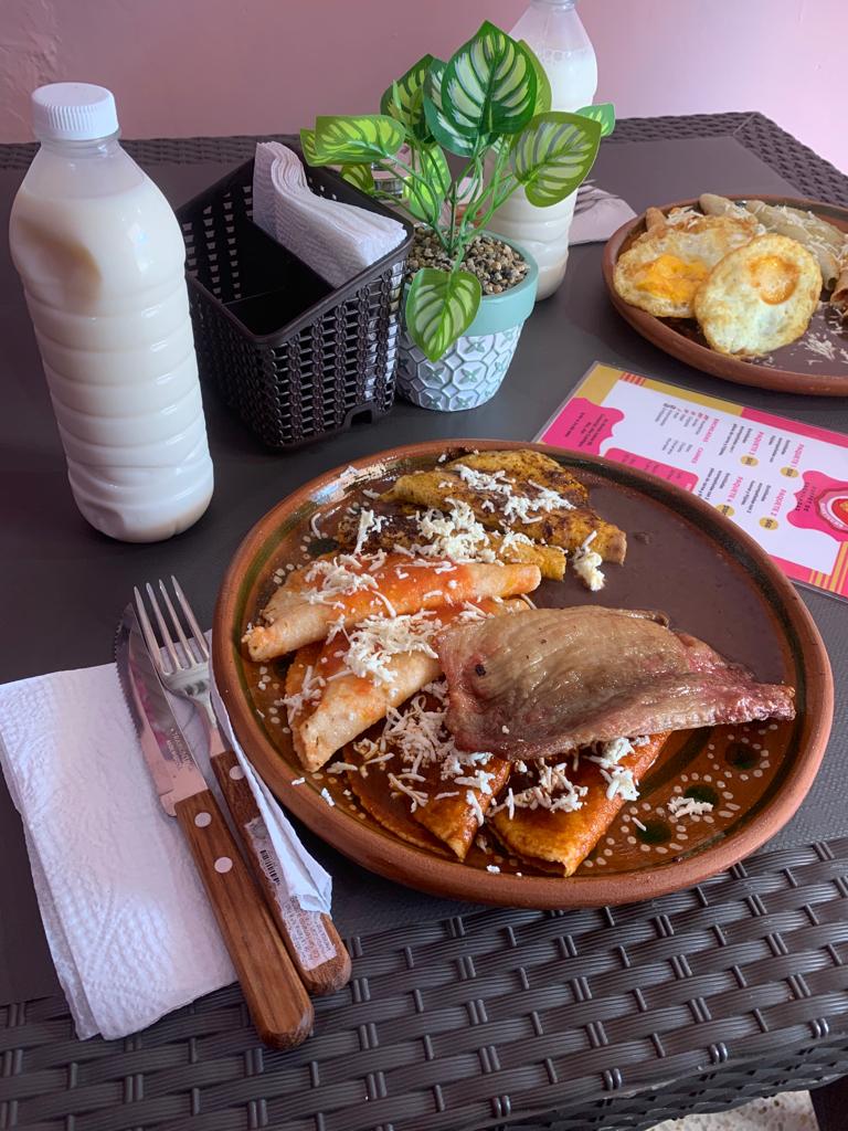 Las Enchuladas Huastecas - Buffet de Enchiladas image 1