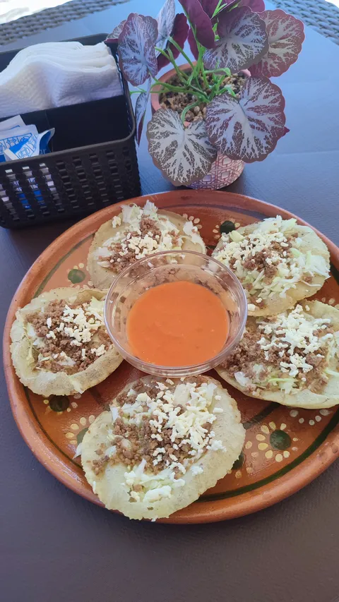 Las Enchuladas Huastecas - Buffet de Enchiladas image 5