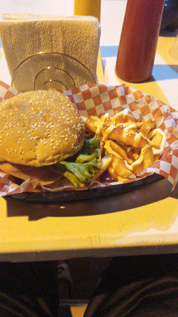 Burguer House image 3