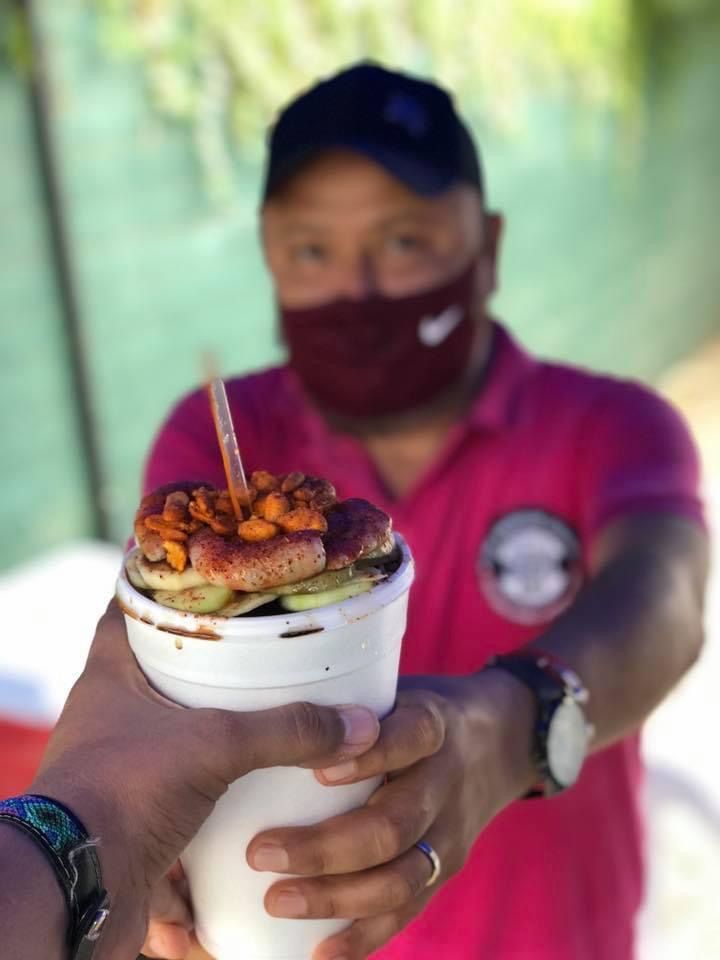 Micheladas El Compa Güero image 3