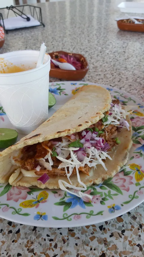 Birrieria el Encanto image 3