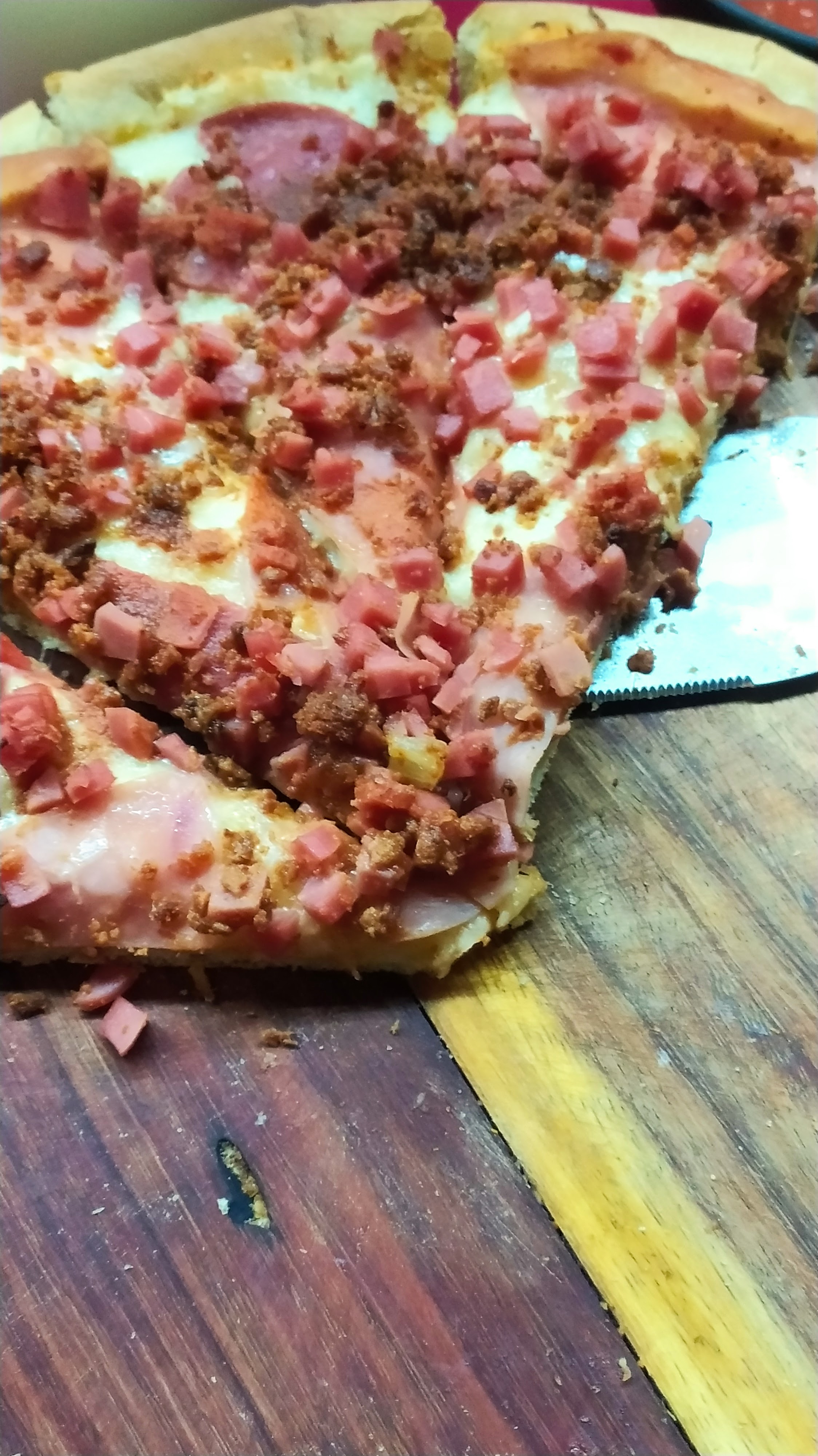 London Pizza image 4