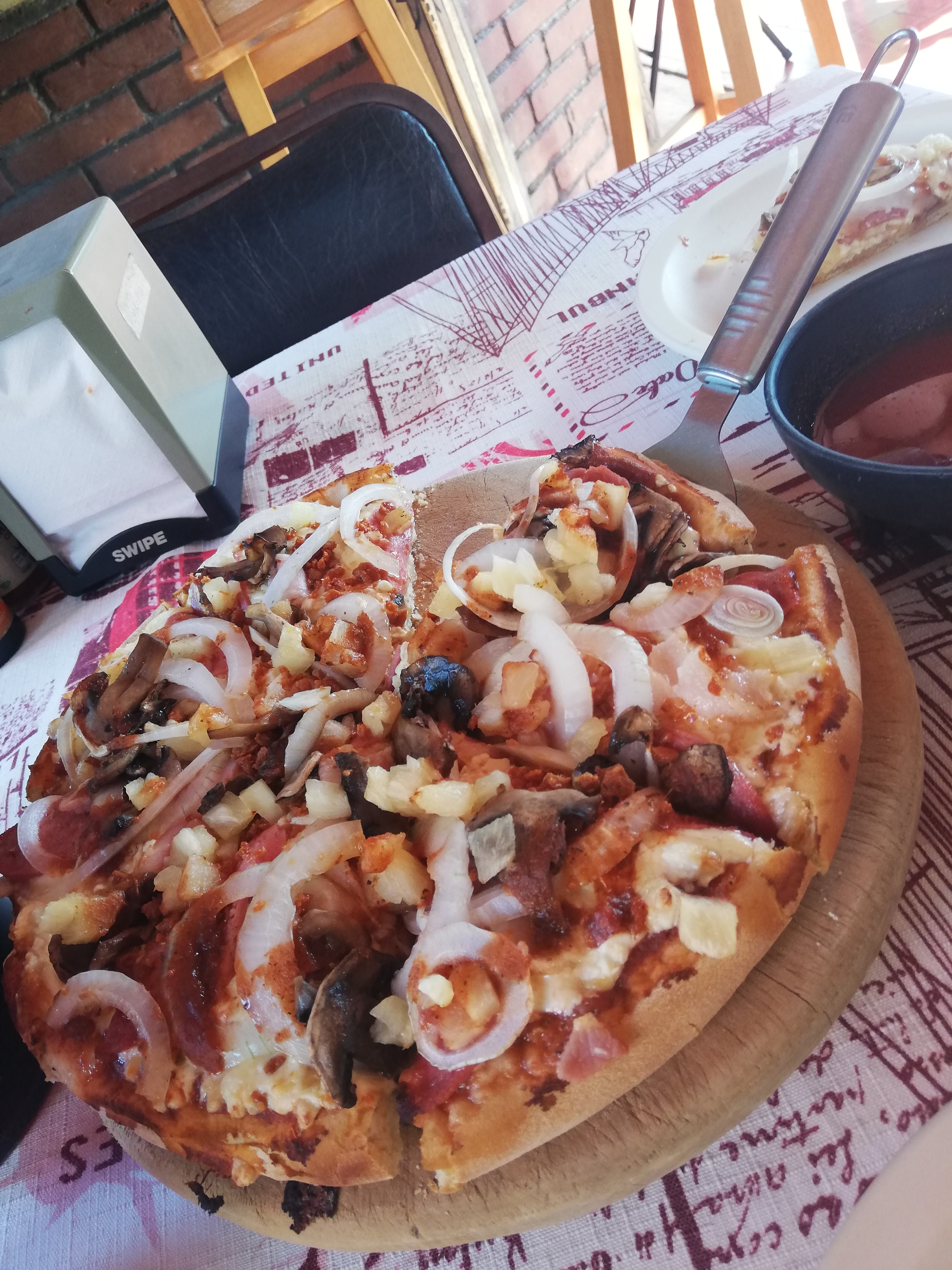 London Pizza image 8