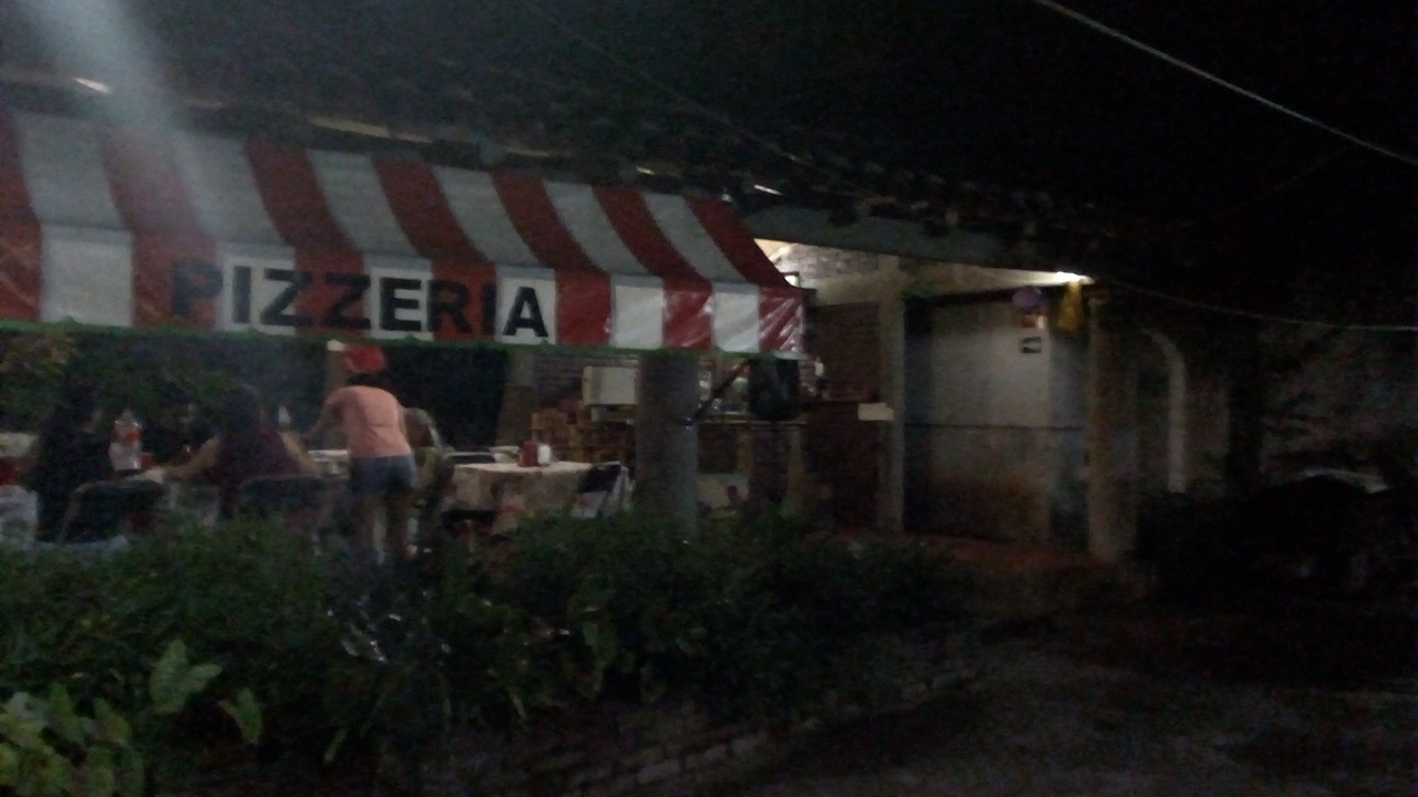 London Pizza image 9